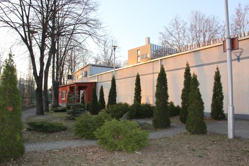 Teke Bowling Centrum Es Sport Panzio Szeged Exterior photo
